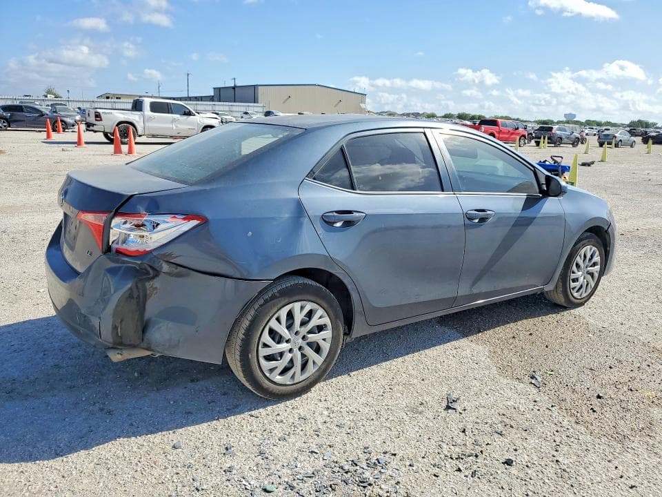 2018 TOYOTA COROLLA LE 3