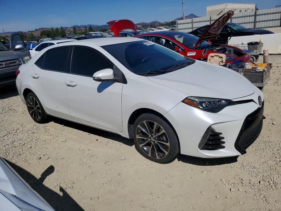 2018 TOYOTA COROLLA SE 4