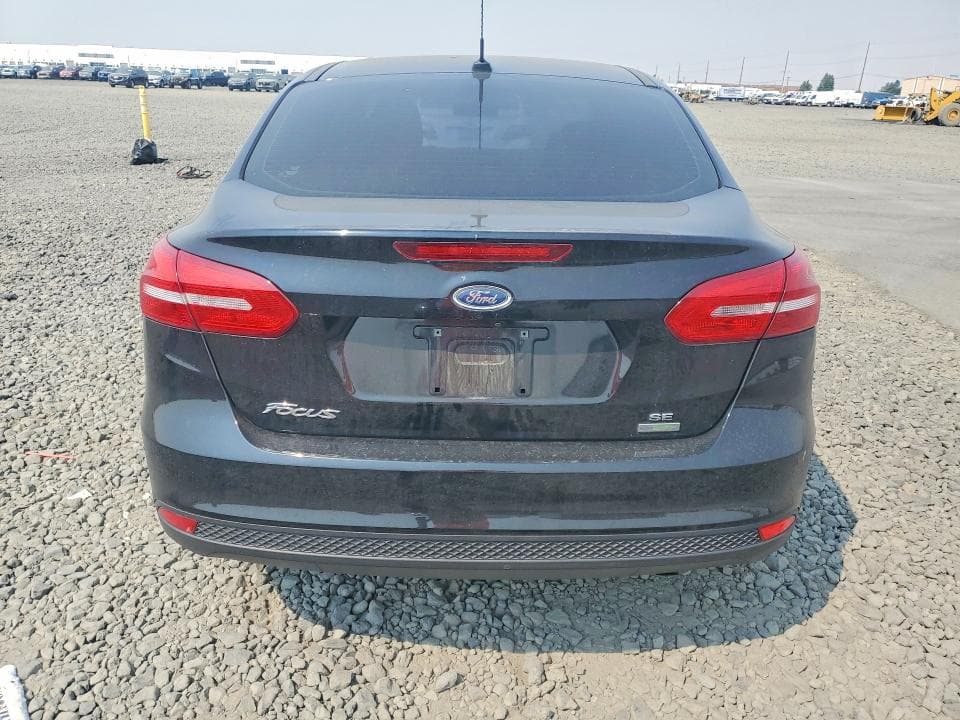2017 FORD FOCUS SE 6