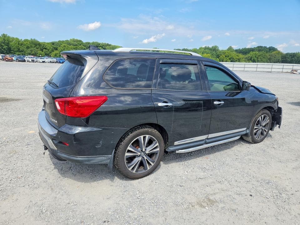 2019 NISSAN PATHFINDER PLATINUM 3