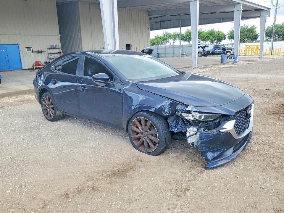 2021 MAZDA 3 SELECT 4