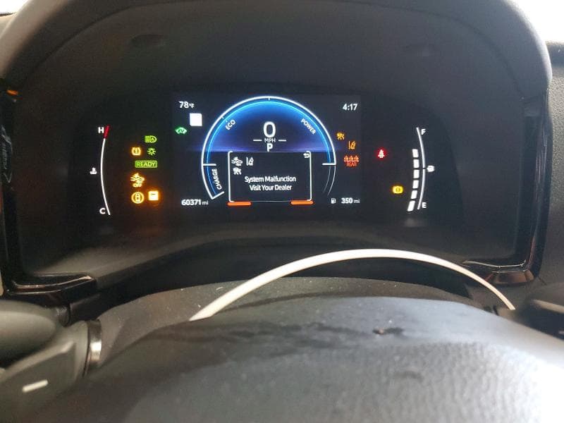 2025 TOYOTA CAMRY SE 9