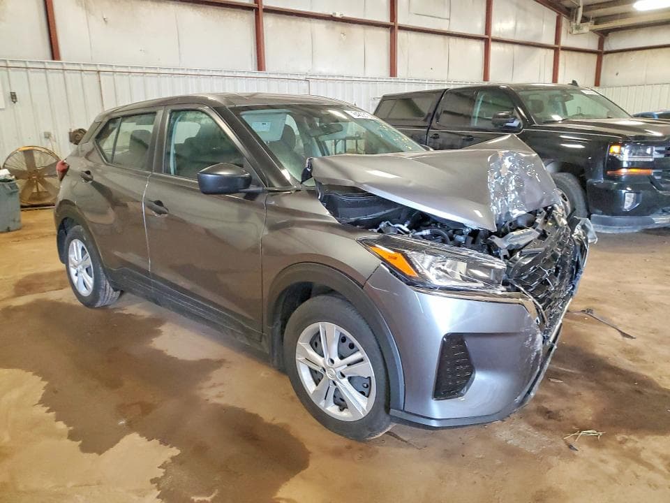 2024 NISSAN KICKS S 4