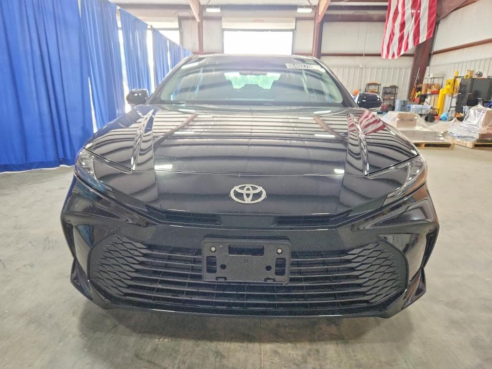 2026 TOYOTA CAMRY LE 5