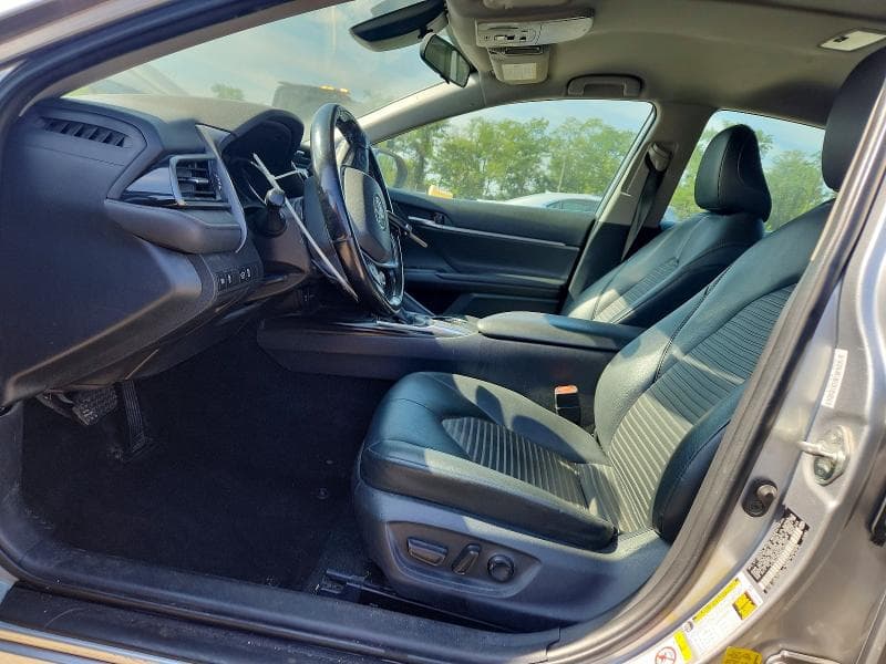 2019 TOYOTA CAMRY SE 7