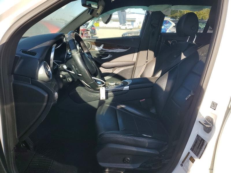2018 MERCEDES-BENZ GLC 300 7