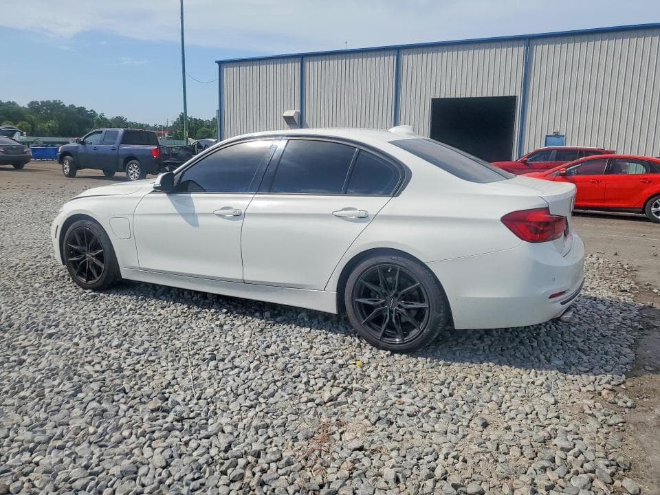 2018 BMW 330E 2