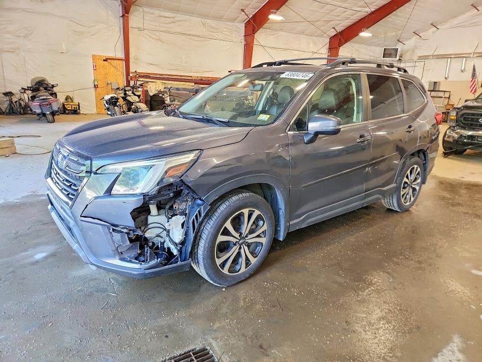 2022 SUBARU FORESTER LIMITED