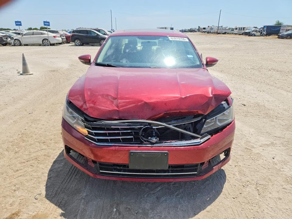 2017 VOLKSWAGEN PASSAT SE 5