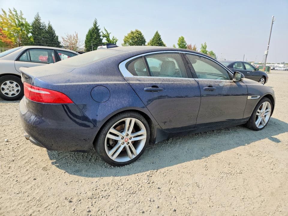 2017 JAGUAR XE PRESTIGE 3