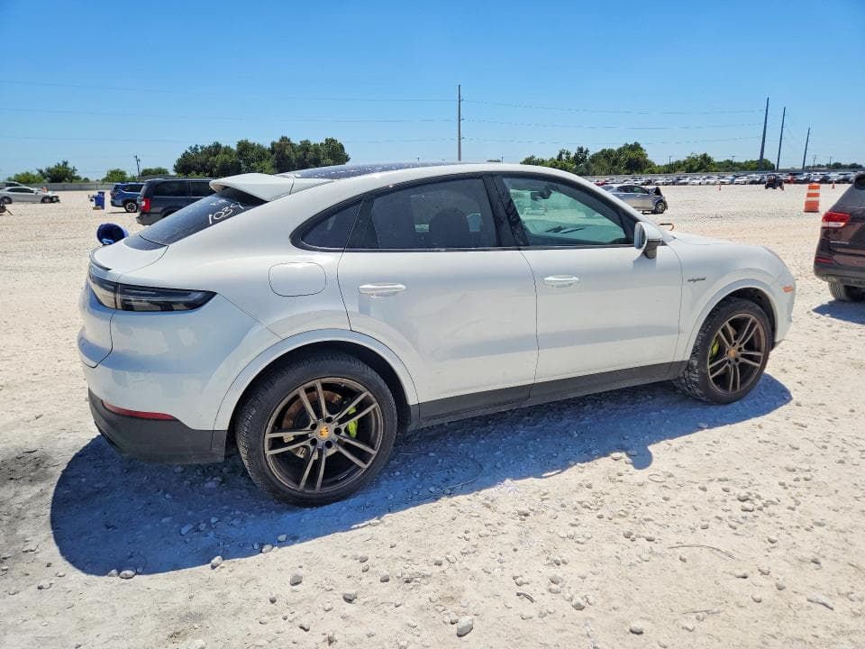 2022 PORSCHE CAYENNE E HYBRID COUPE 3