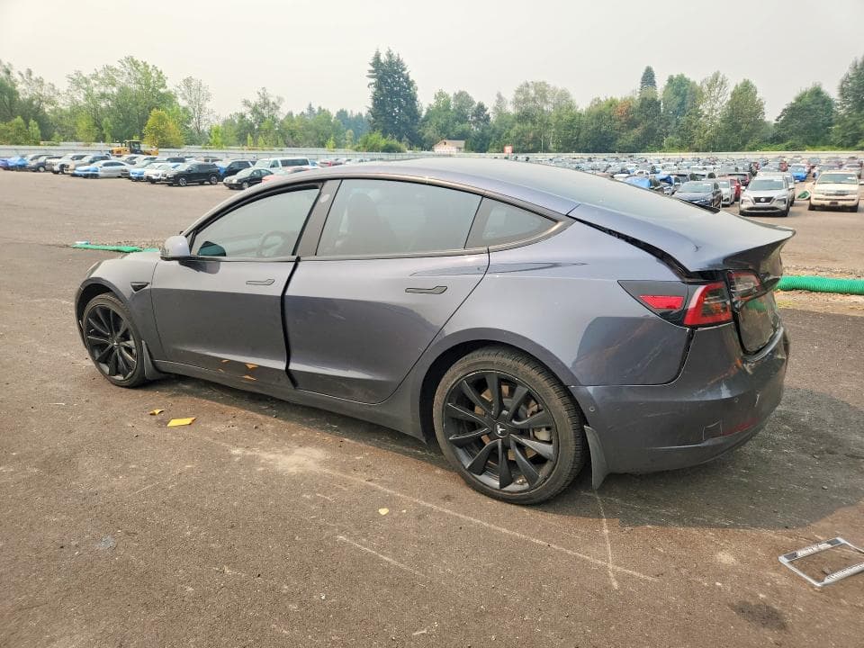 2018 TESLA MODEL 3 2