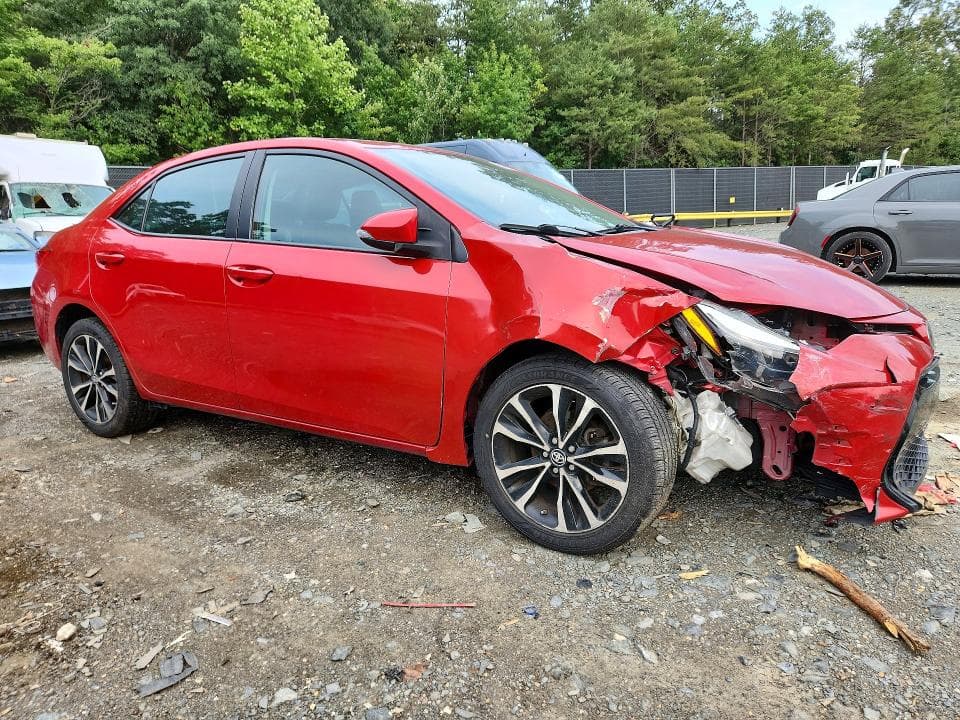 2017 TOYOTA COROLLA SE 4