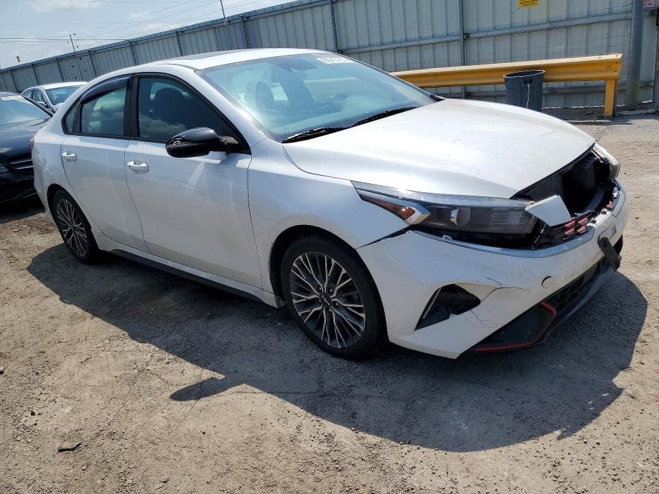 2023 KIA FORTE GT LINE 4