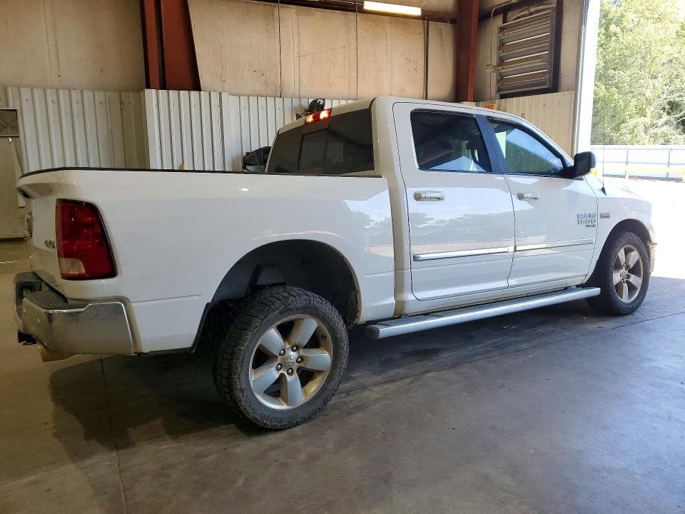 2019 RAM 1500 CLASSIC SLT 3