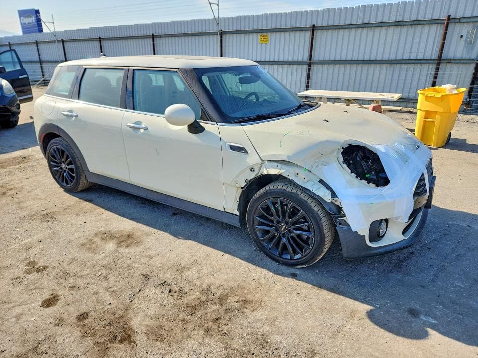 2017 MINI COOPER CLUBMAN 4