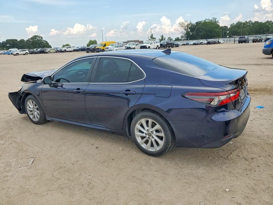 2022 TOYOTA CAMRY LE 2