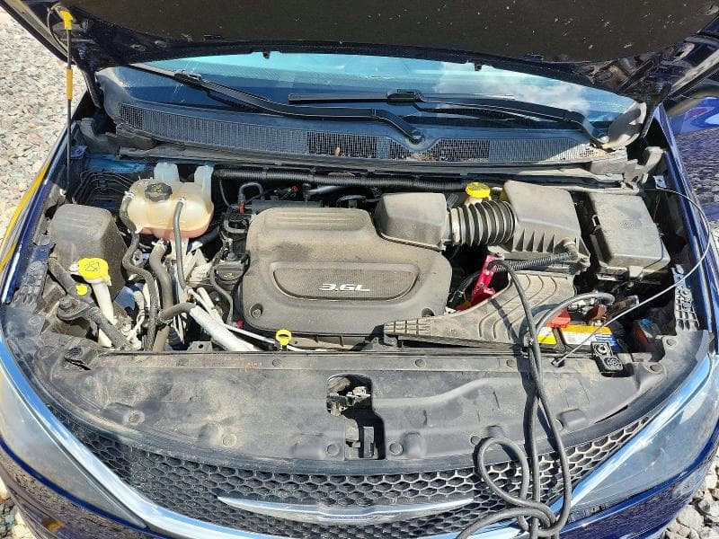 2017 CHRYSLER PACIFICA TOURING 12