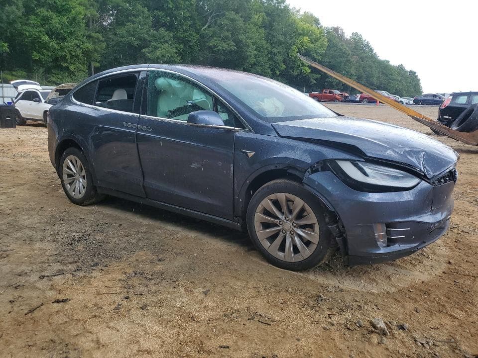 2020 TESLA MODEL X 4