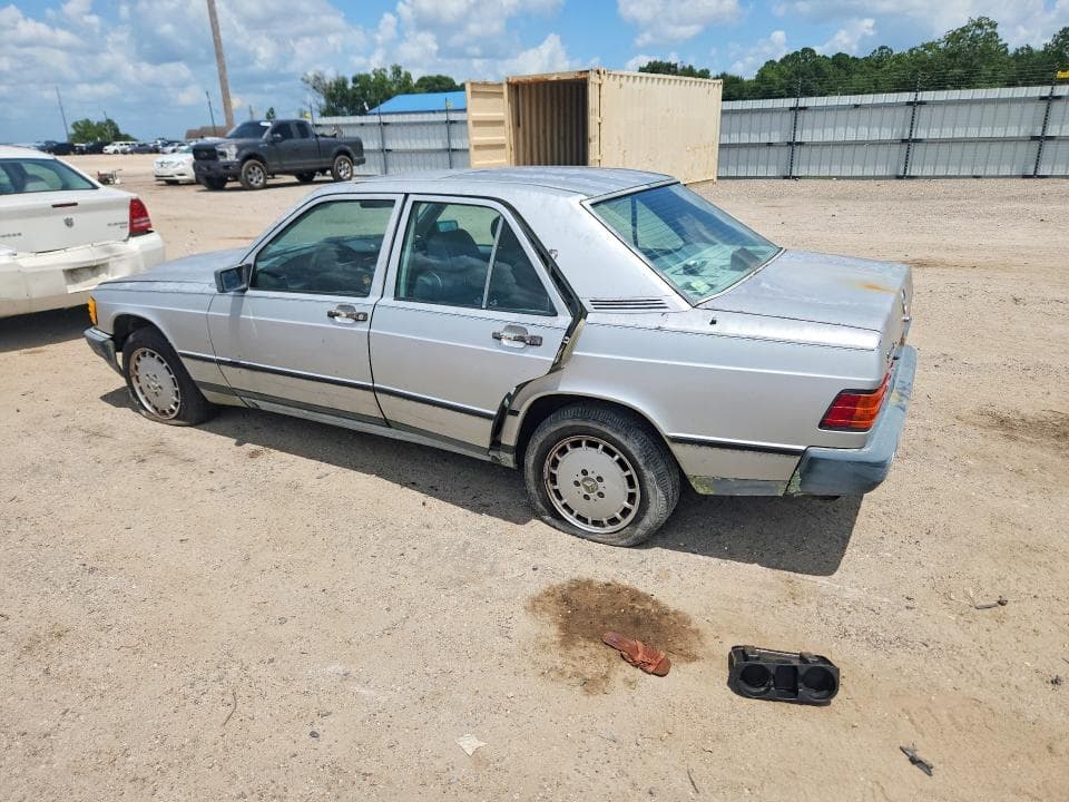 1986 MERCEDES-BENZ 190 E 2.3 2