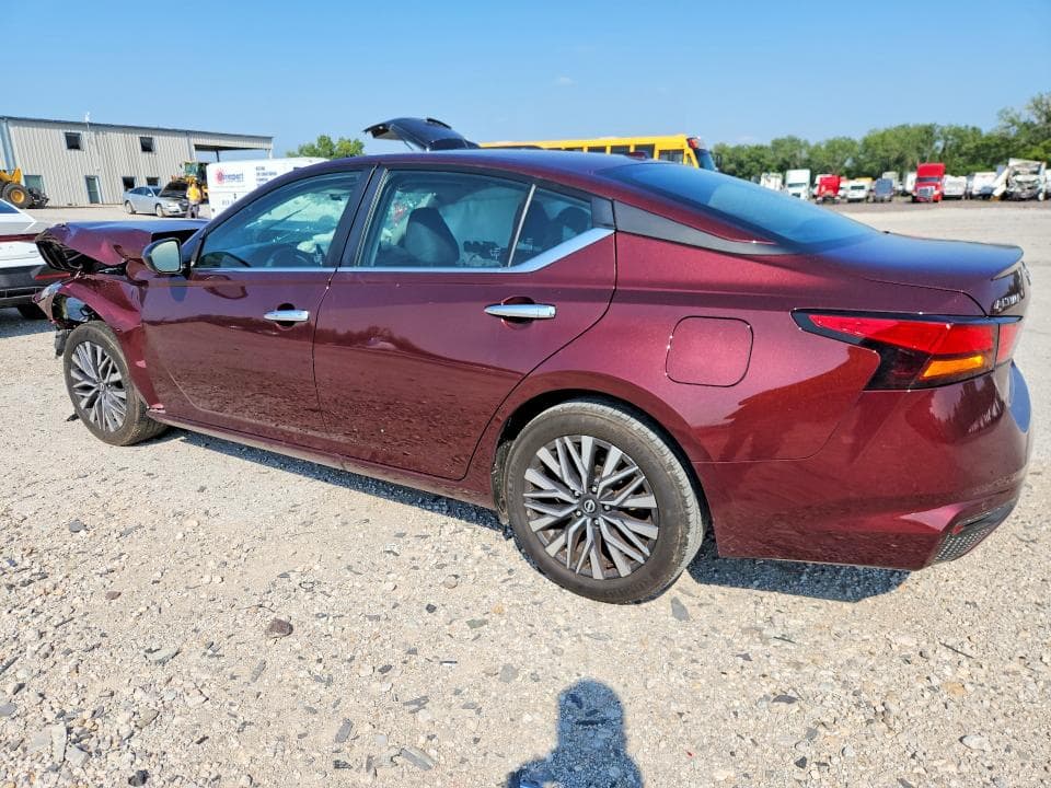 2025 NISSAN ALTIMA SV 2