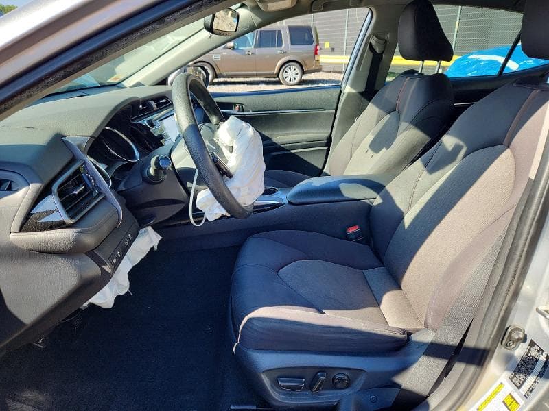 2020 TOYOTA CAMRY LE 7