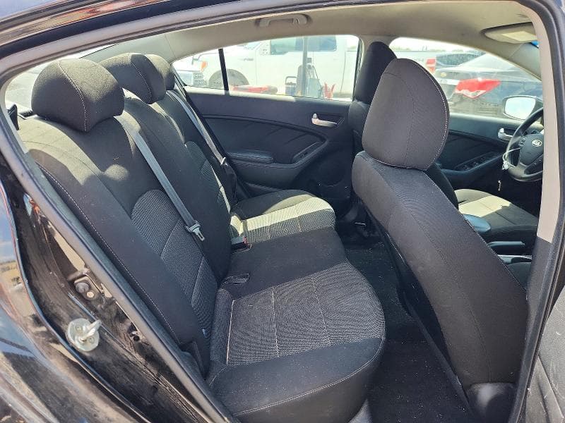 2017 KIA FORTE LX 10