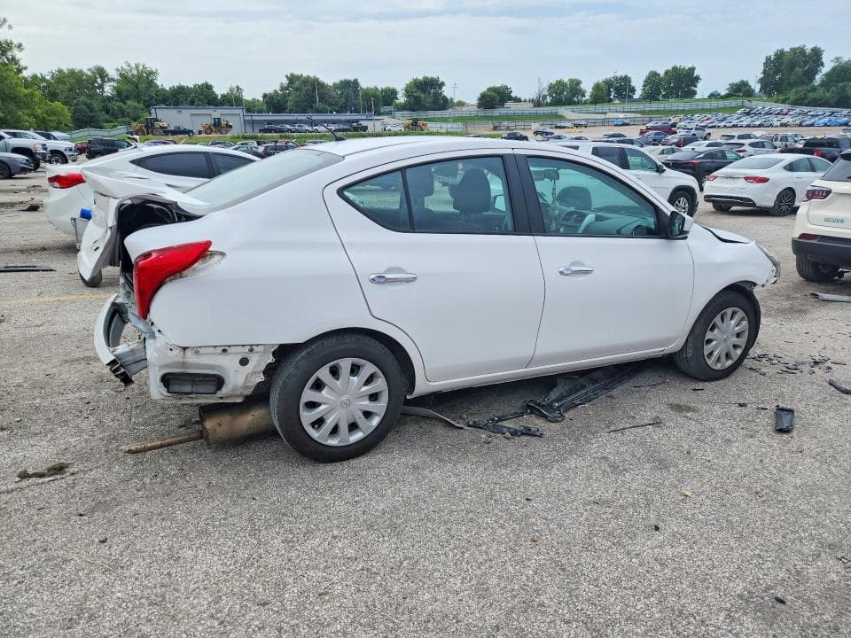 2019 NISSAN VERSA SV 3