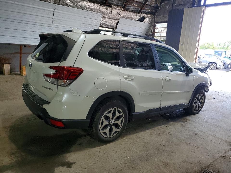 2021 SUBARU FORESTER PREMIUM 3