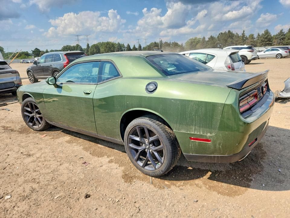 2022 DODGE CHALLENGER SXT 2
