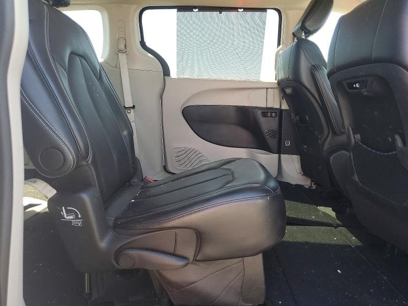 2024 CHRYSLER PACIFICA TOURING L 11