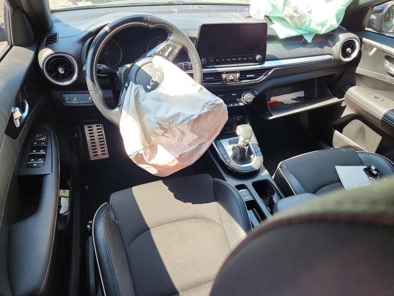 2023 KIA FORTE GT LINE 8