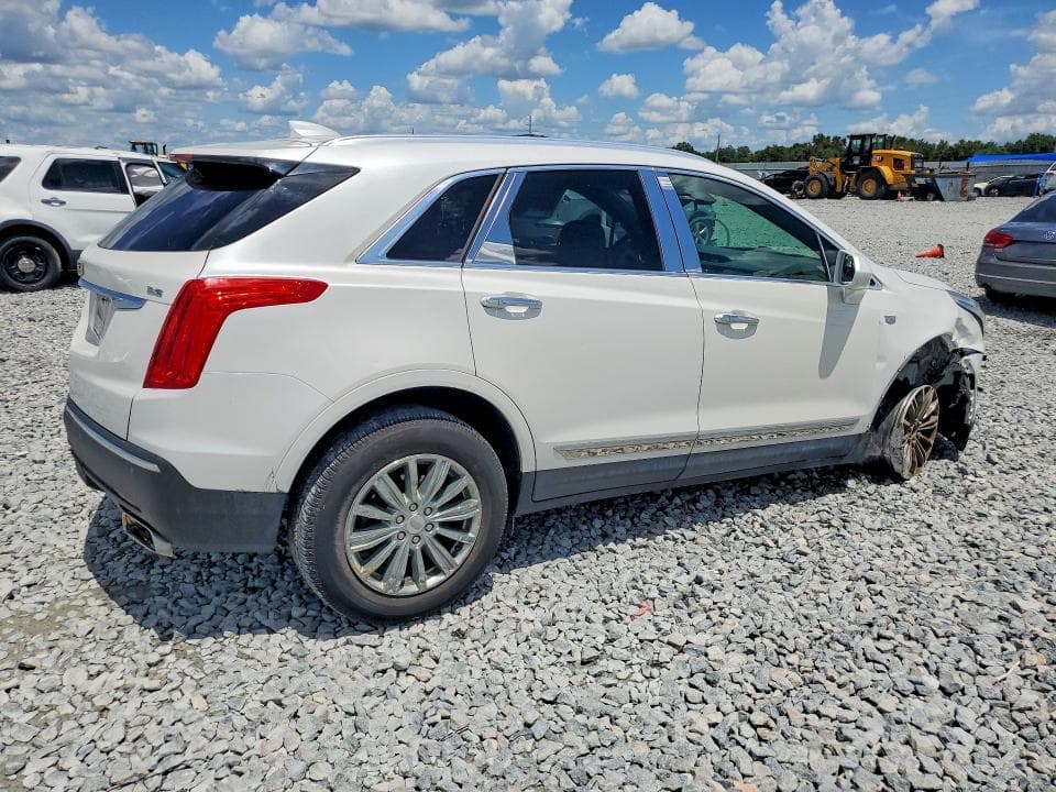 2017 CADILLAC XT5 LUXURY 3