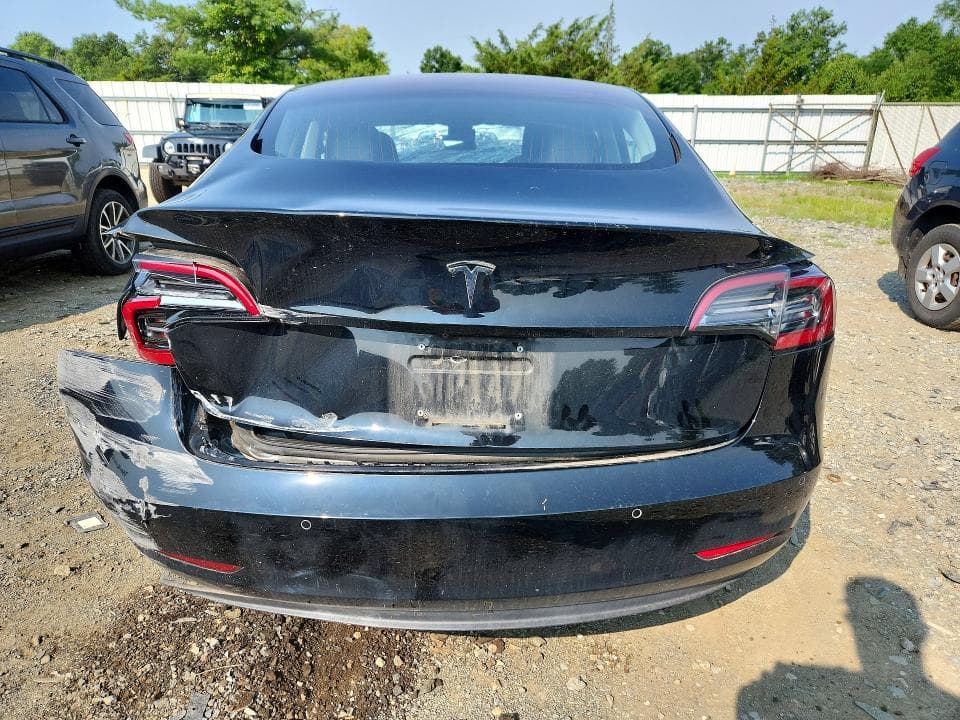 2018 TESLA MODEL 3 6