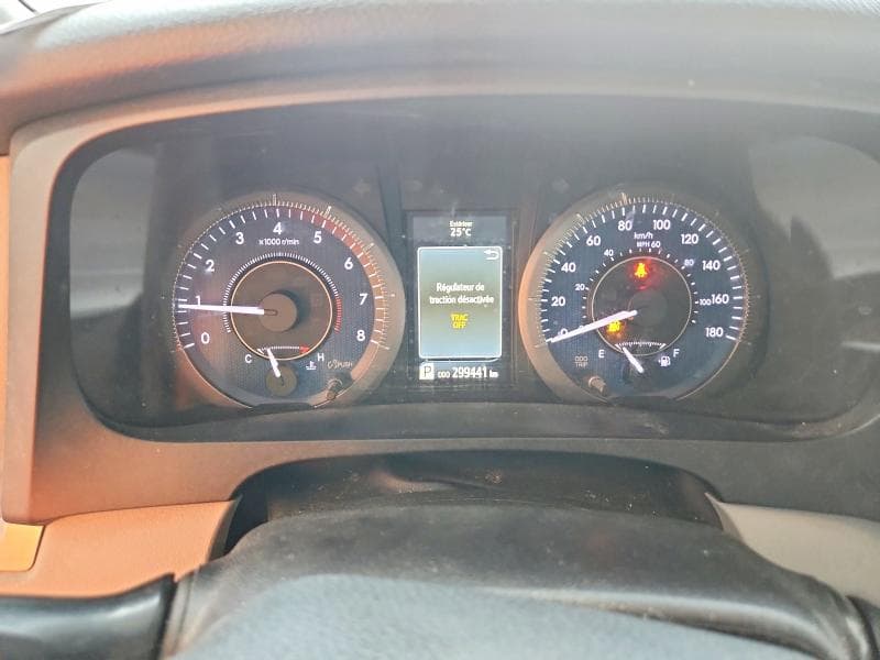 2019 TOYOTA SIENNA LE 9