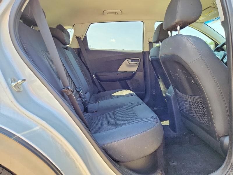 2018 KIA NIRO LX 10