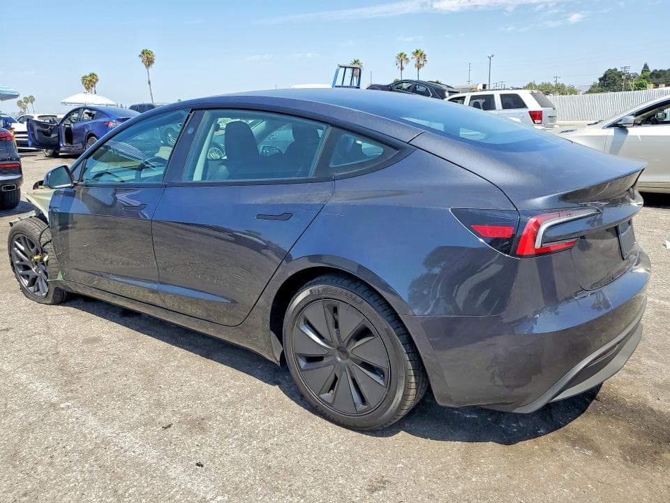 2026 TESLA MODEL 3 2