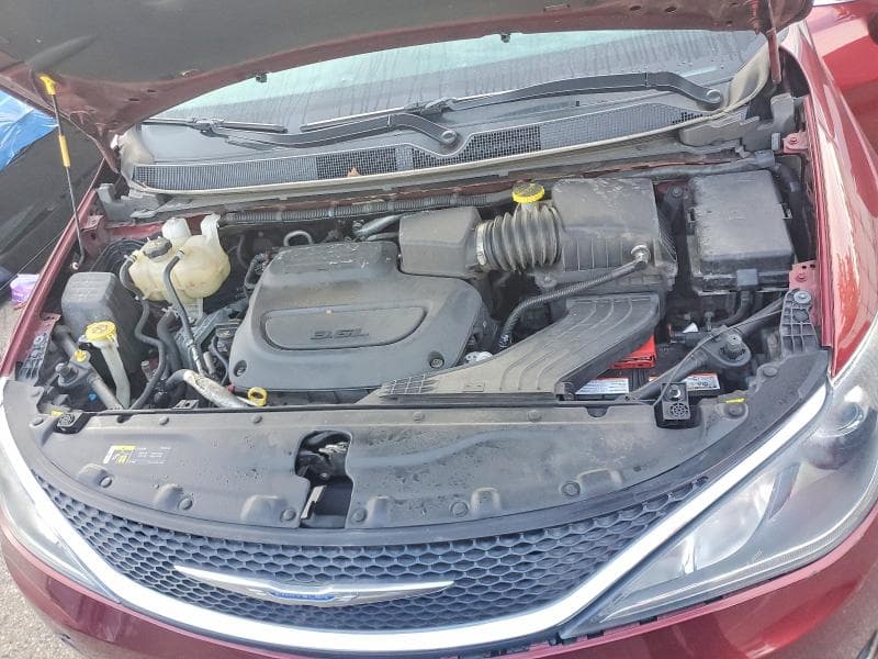 2019 CHRYSLER PACIFICA LIMITED 12
