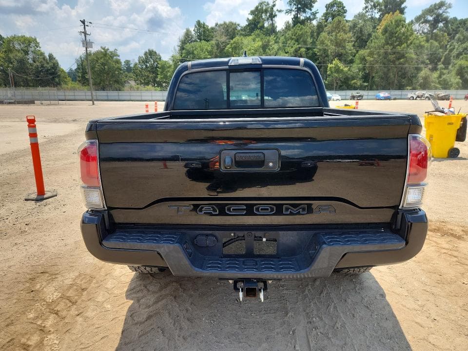 2017 TOYOTA TACOMA SR 6