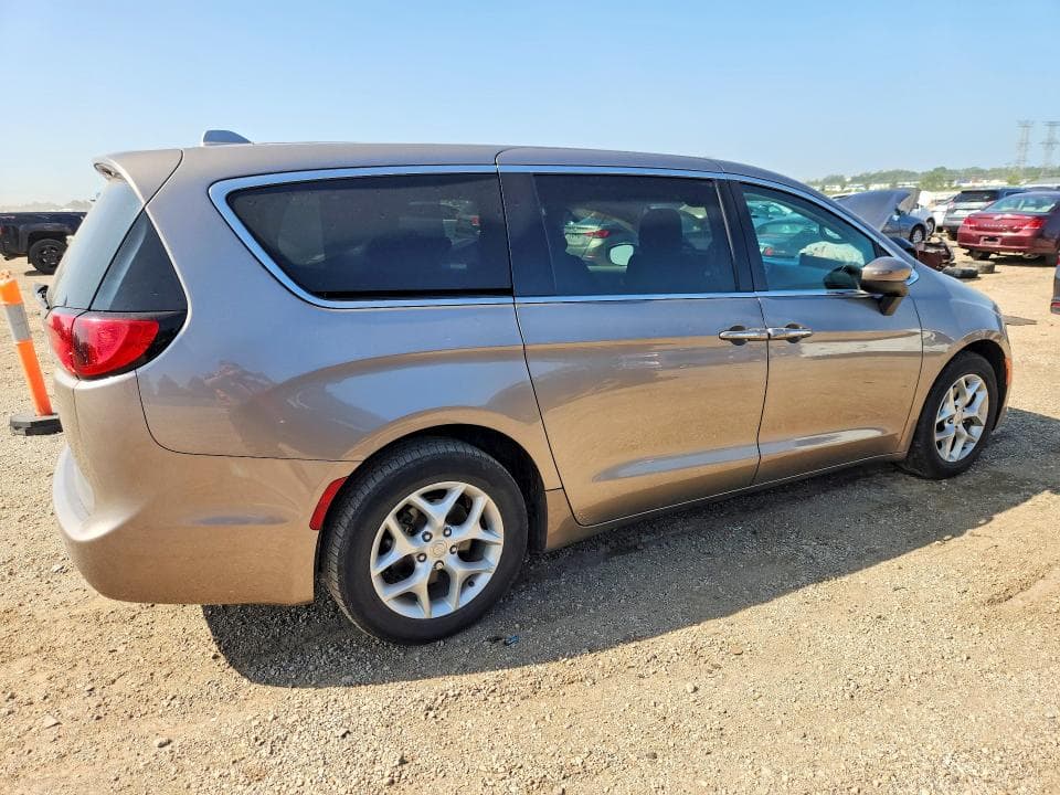 2017 CHRYSLER PACIFICA TOURING L 3