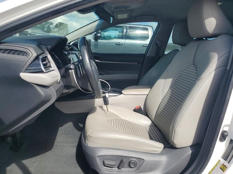 2018 TOYOTA CAMRY SE 7