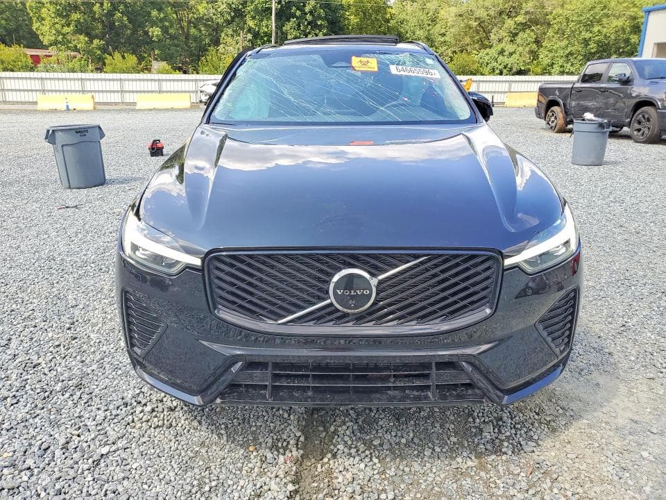 2026 VOLVO XC60 PLUS 5
