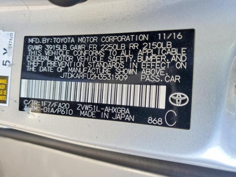 2017 TOYOTA PRIUS THREE 12
