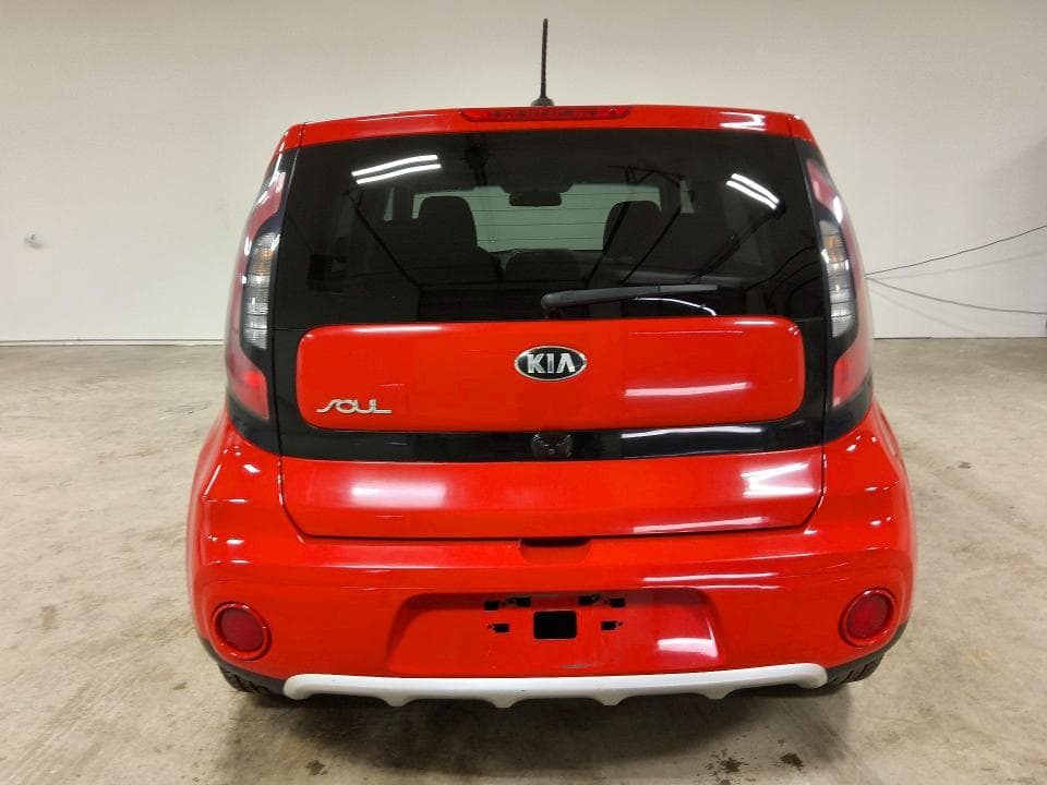 2017 KIA SOUL + 6