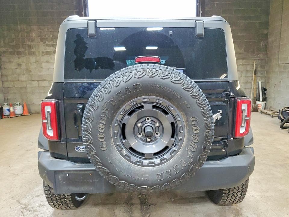 2025 FORD BRONCO OUTER BANKS 6