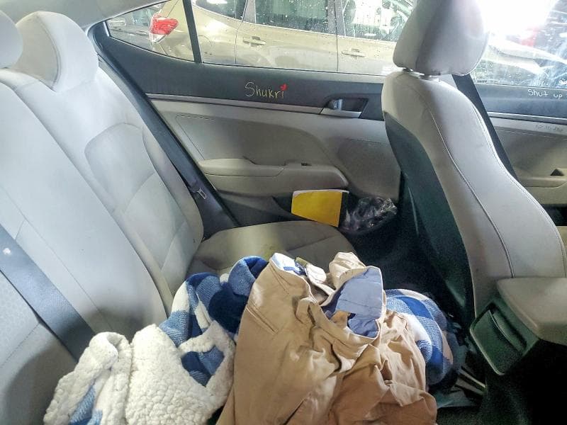 2017 HYUNDAI ELANTRA SE 10