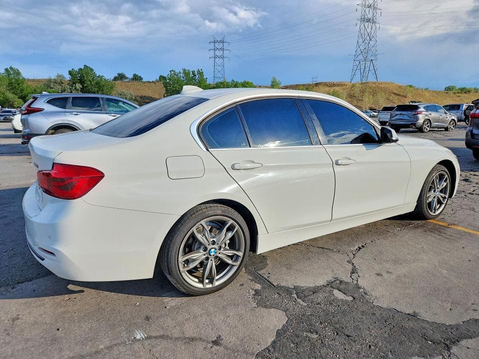 2017 BMW 330 XI 3