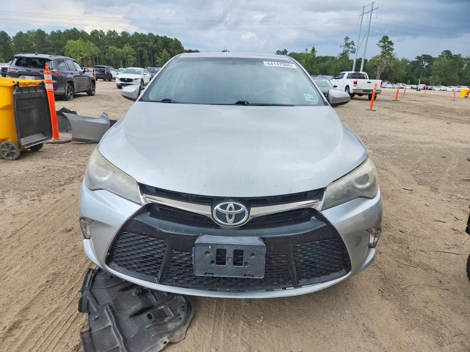 2017 TOYOTA CAMRY SE 5