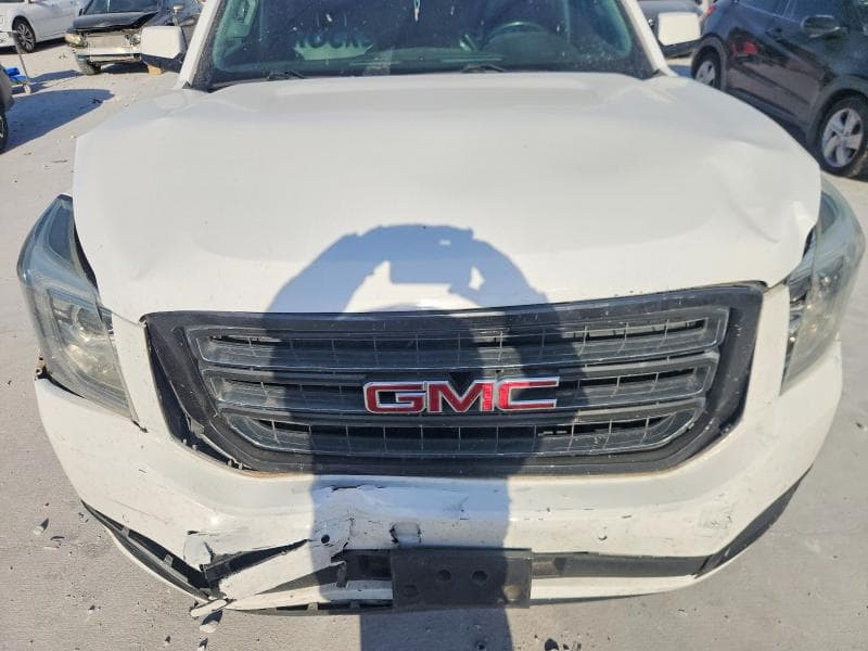 2019 GMC YUKON SLT 12