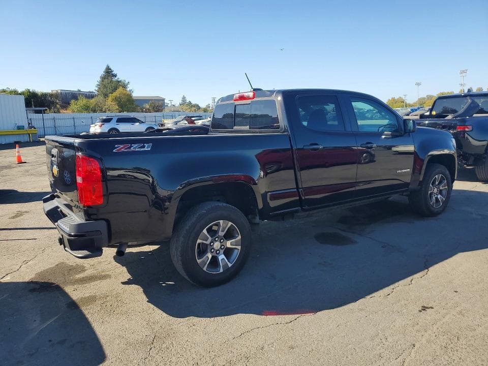 2017 CHEVROLET COLORADO Z71 3